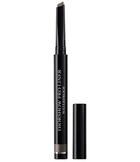 Diorshow Pro Liner Waterproof: a precise, water